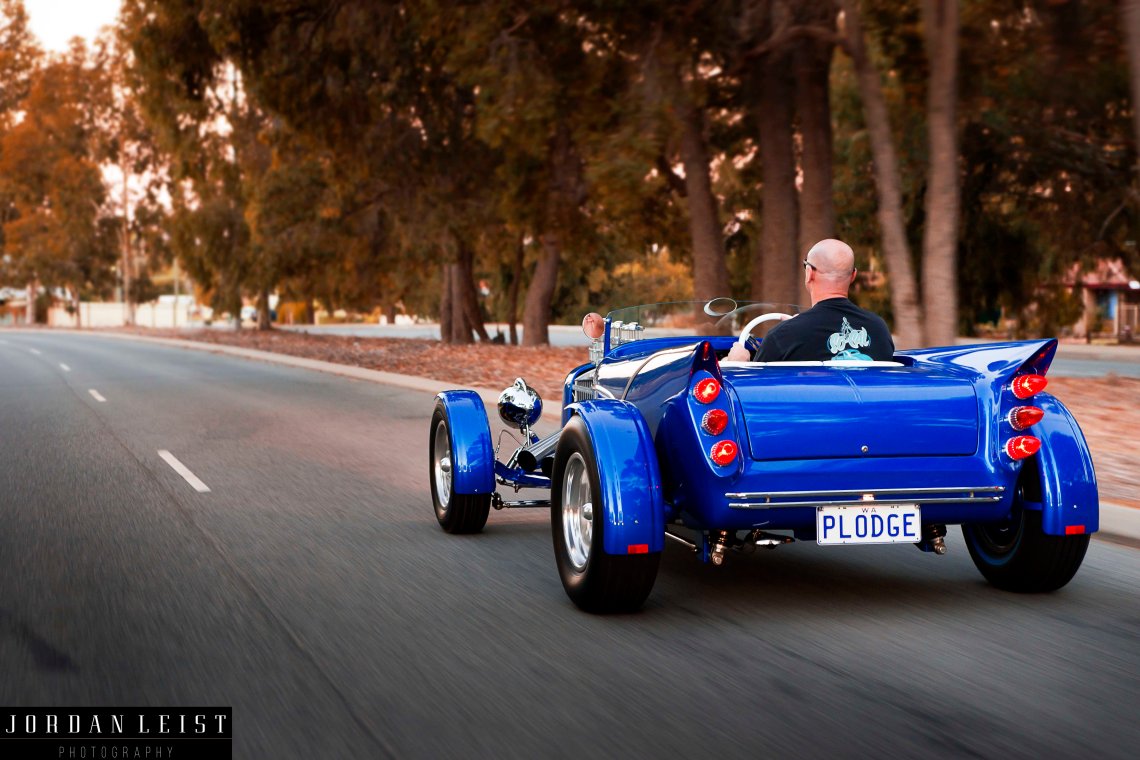 BLUE DRIVING LONG REAR